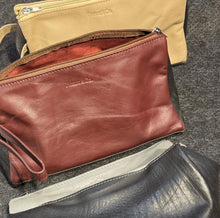 Load image into Gallery viewer, The Phelix Leather Toiletry Bag

