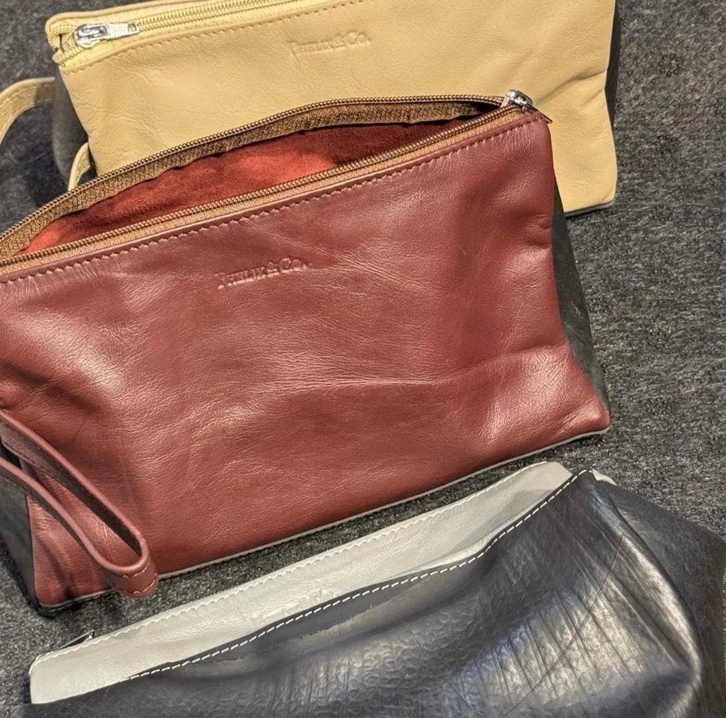 The Phelix Leather Toiletry Bag